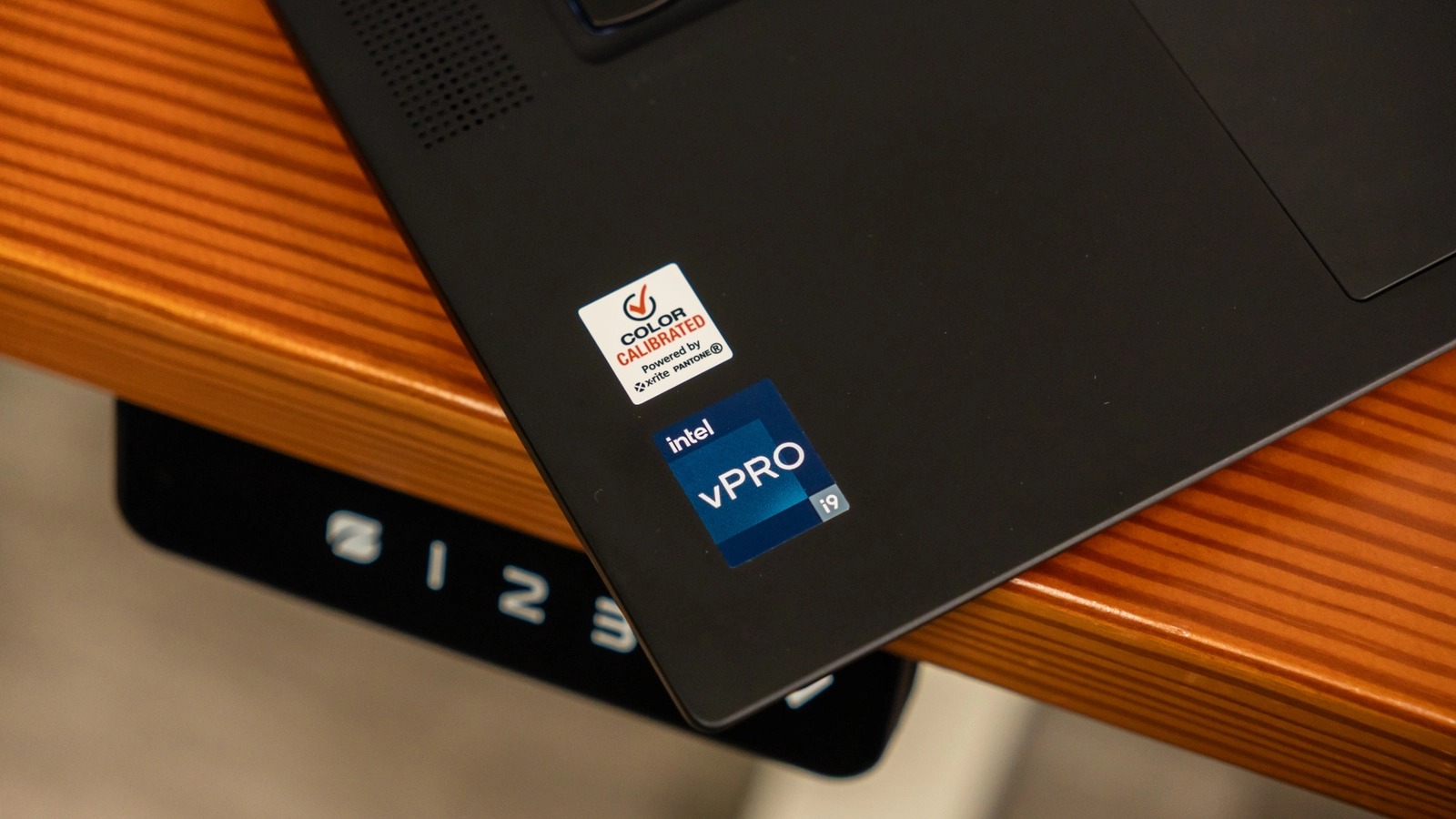 Laptop Lenovo ThinkPad X1 – Đẳng cấp Doanh Nhân, hiệu năng dẫn đầu