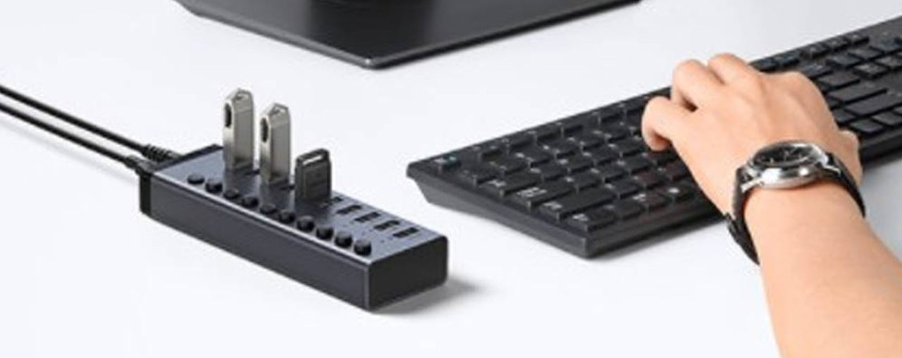 Bộ chia USB Ugreen 90307 1 ra 7 cổng USB 3.0 (công tắc, kèm nguồn 12V2A, chân tròn) (ID: 59988)