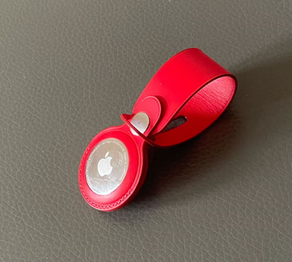 Dây đeo Apple AirTag Leather Loop - Red