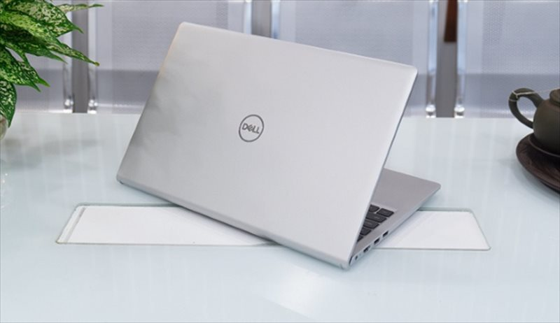 Laptop mang thương hiệu Dell