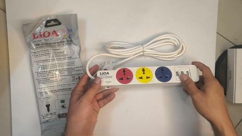 Ổ cắm điện Lioa 3SN3A15W ( 3 cổng Type A-Sạc nhanh)