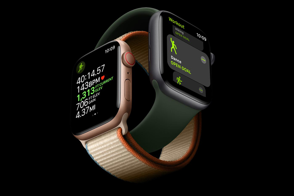 Đồng hồ thông minh Apple Watch Series 6 40mm (GPS) Viền Nhôm Xanh- Dây Cao Su Xanh