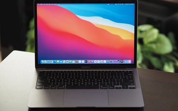 MacBook giá rẻ chưa từng có | Chỉ hơn 18 triệu đồng có ngay laptop mỏng nhẹ, cấu hình mạnh mẽ