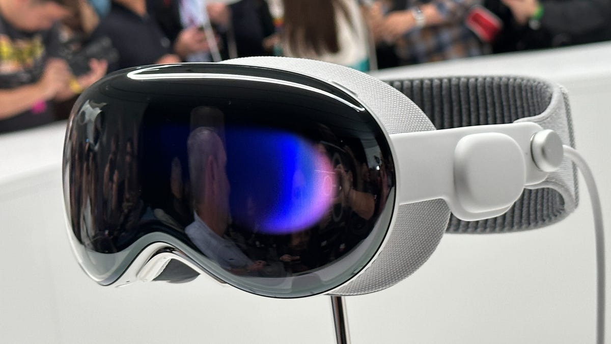 WWDC 2023: Tất tần tật thông tin về kính thực Apple Vision Pro 