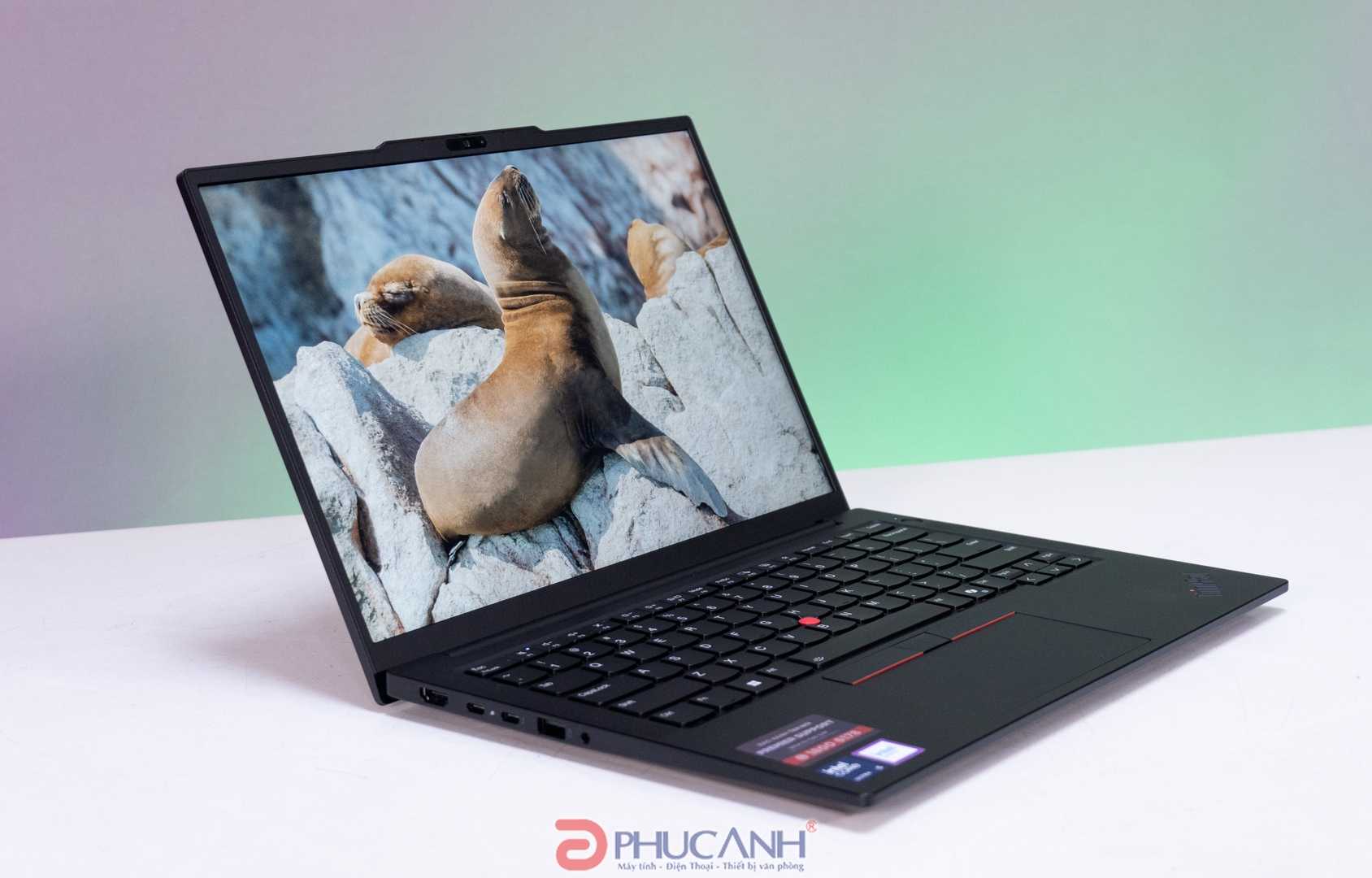 Đánh giá Lenovo ThinkPad E14 Gen 7 (Intel): Laptop AI doanh nghiệp phổ thông, mạnh mẽ, bảo mật cao