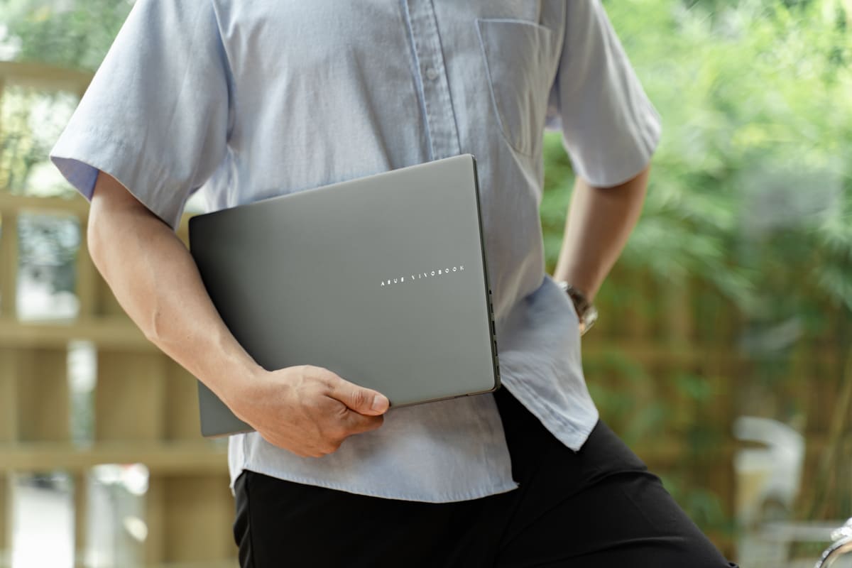 ASUS sẵn sàng cho mùa tựu trường 2025 với dòng laptop AI mỏng nhẹ dành cho học sinh, sinh viên