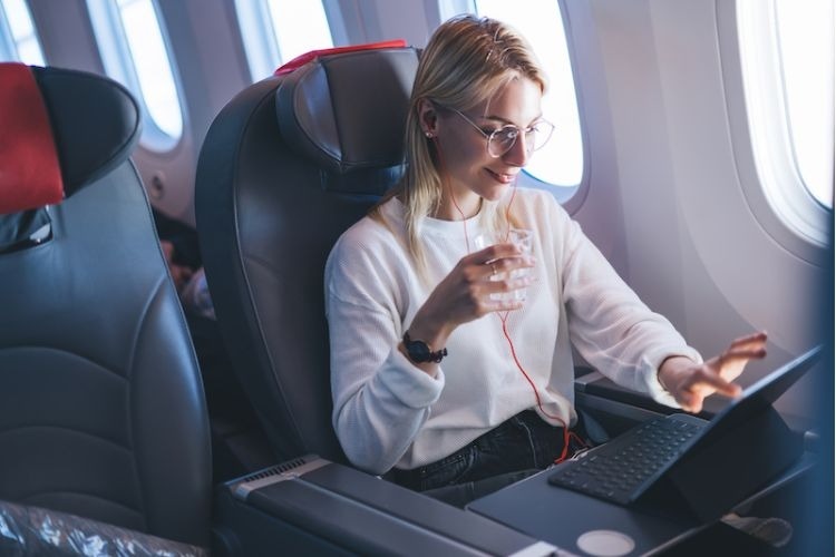 Có được mang Laptop lên máy bay không? Hướng dẫn cách mang laptop lên máy bay an toàn nhất