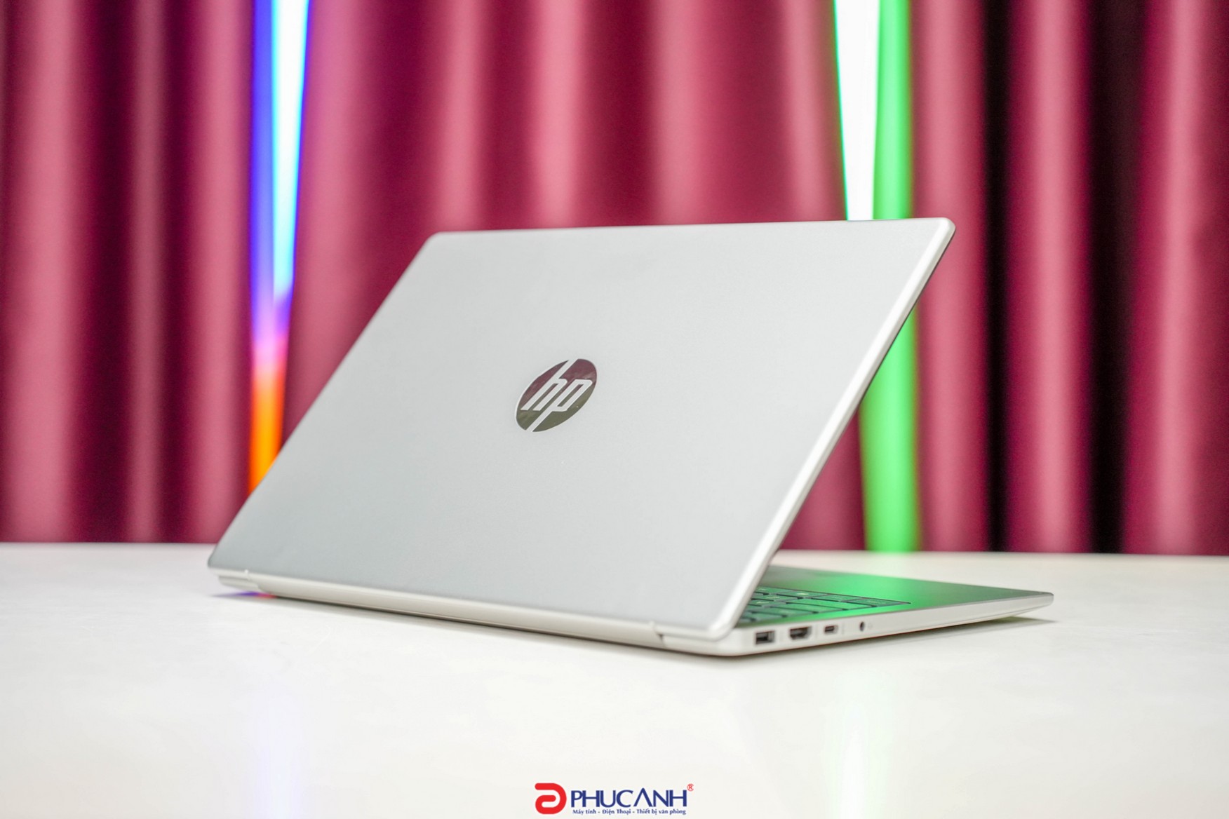 Đánh giá HP 14 ep1009TU 9Z2W2PA - thiết kế thanh lịch, hiệu năng mạnh mẽ từ CPU Intel Core 5 120U