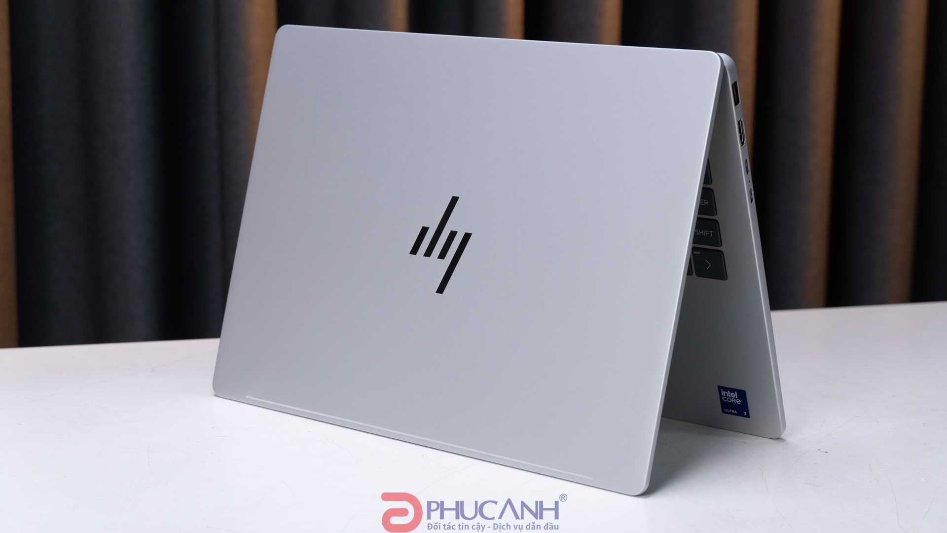 Review HP OmniBook 7 14: Laptop AI bền bỉ, mạnh mẽ cho năm 2025