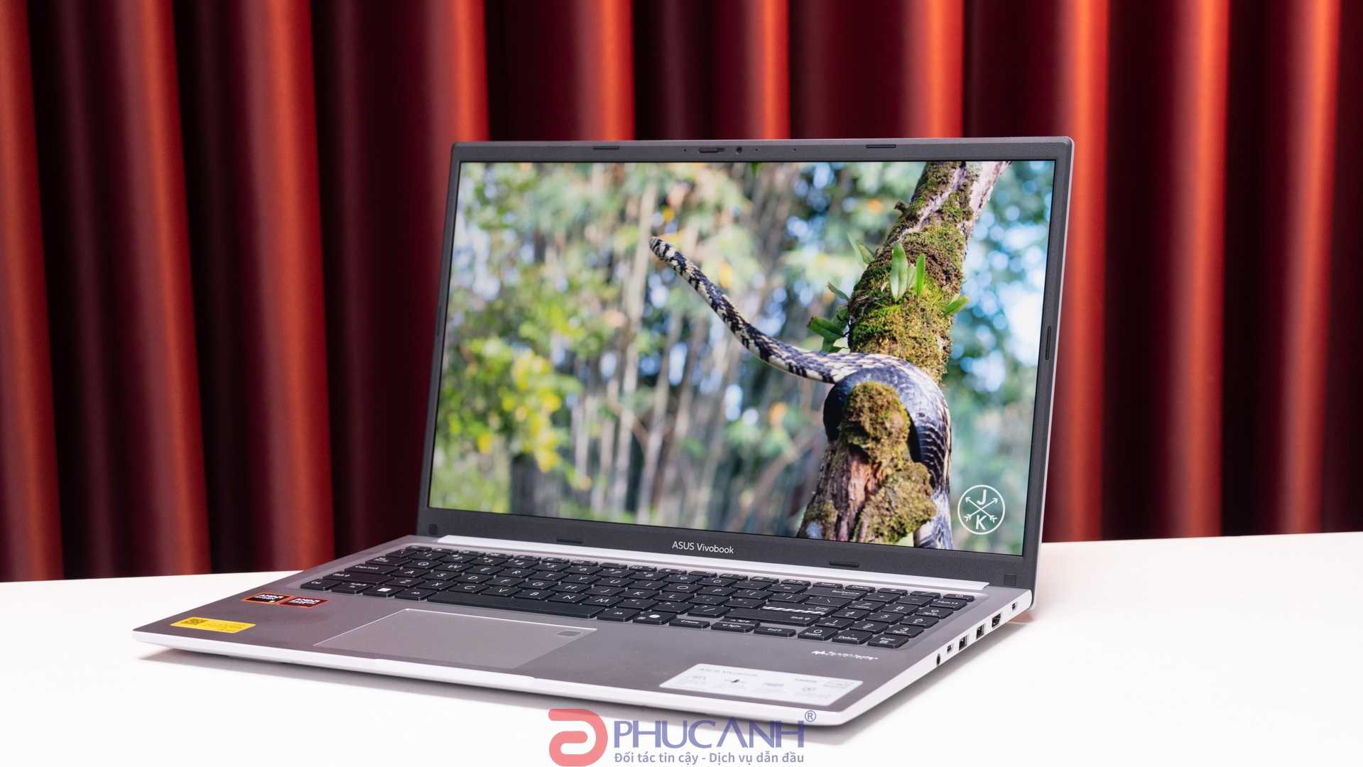 Đánh giá ASUS Vivobook 15 M1502: Laptop đa năng cho học tập, làm việc và trải nghiệm AI năm 2026