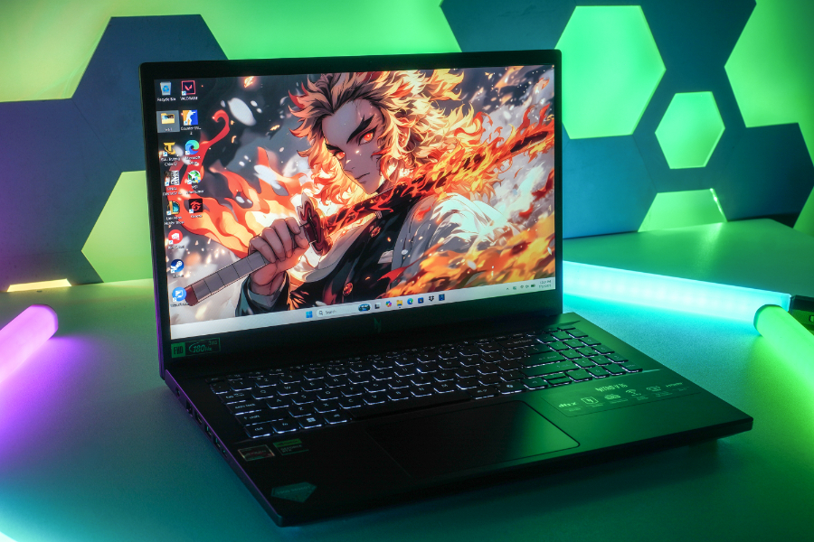 Laptop phục vụ cho 4 năm đại học: Nên chọn Nitro ProPanel hay Predator?