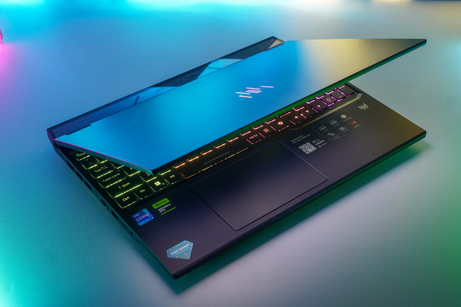 Acer Nitro ProPanel ANV16-72-71T9: RTX 5060, màn hình 180Hz và sức mạnh AI cho thế hệ người dùng thời đại mới