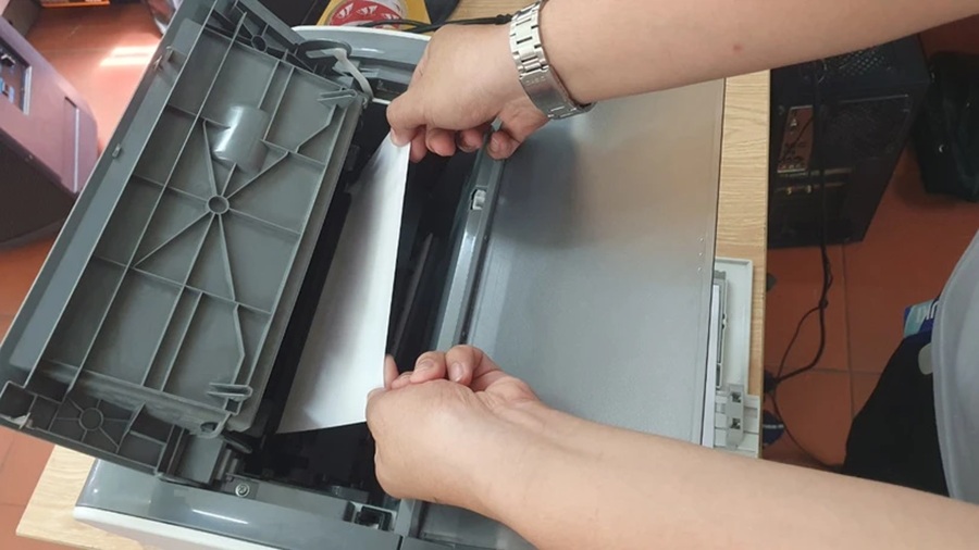 Cách thay giấy cho máy In Brother dúng kỹ thuật, hạn chế kẹt giấy