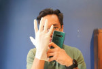 Đeo găng tay y tế có mở được khóa vân tay Galaxy S10?