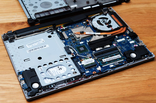 Hướng dẫn chi tiết cách vệ quạt tản nhiệt laptop