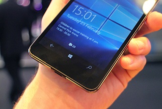 Microsoft Lumia 650: Đẹp đến Lumia 950 cũng phải ngước nhìn