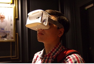 Trên tay kính thực tế ảo giá hợp lý ANT VR của Lenovo