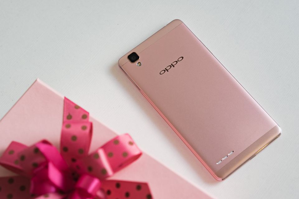 Oppo F1 liên tục cháy hàng tại Phúc Anh