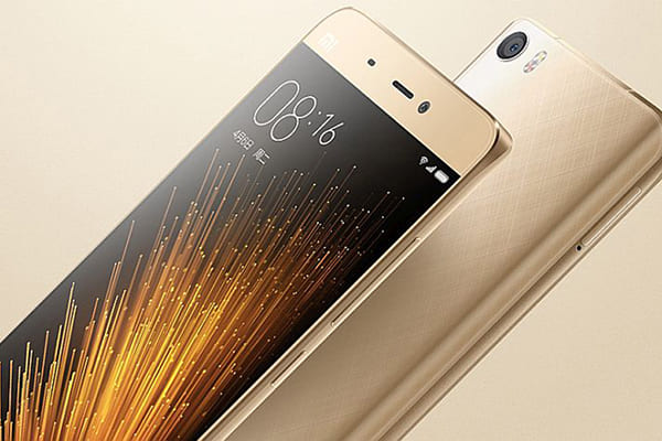 Xiaomi Mi Note 2 lộ diện màn hình cong sẽ ra mắt ngày 25/10