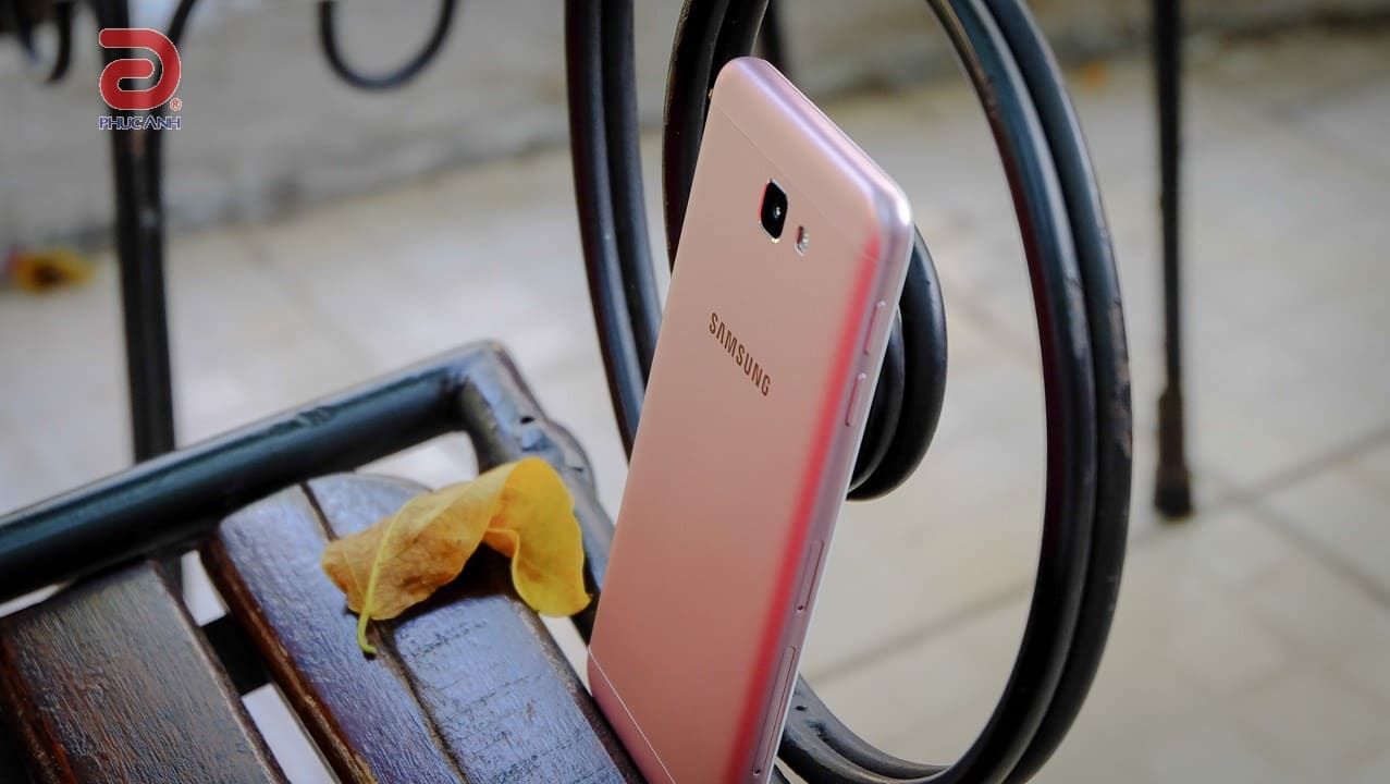 Galaxy J5 Prime – Điện thoại Samsung thêm màu hồng thời thượng