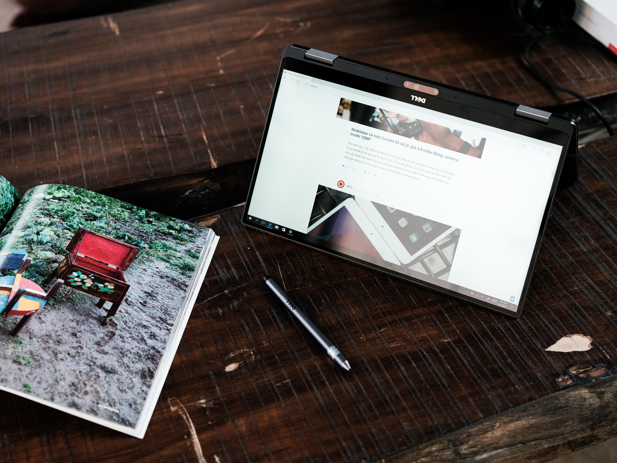 Dell XPS 13 9365: laptop cao cấp, viền siêu mỏng, xoay gập 360 độ