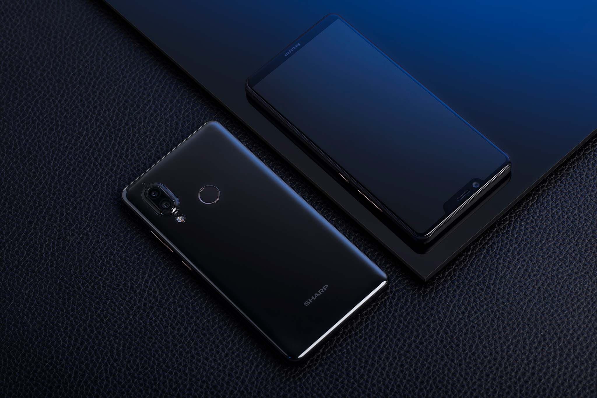 Sharp Aquos S3 chính thức ra mắt tại Việt Nam: có camera kép, màn hình tai thỏ