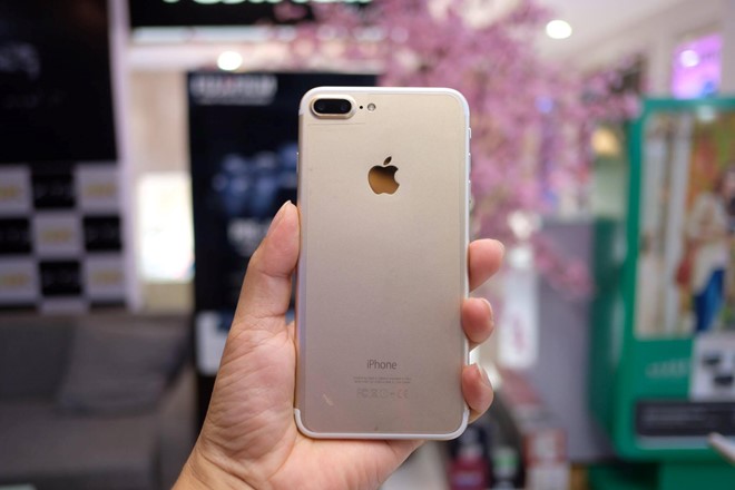 Tại sao iPhone 7 Plus được lòng người dùng đến vậy?