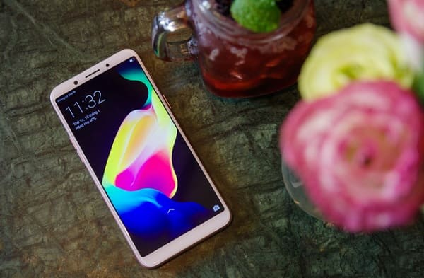 Oppo A83 - Vua selfie trong phân khúc giá 5 triệu đồng