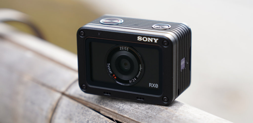 Chi tiết tính năng máy ảnh Sony DSC-RX0 (chống nước, chống sốc)