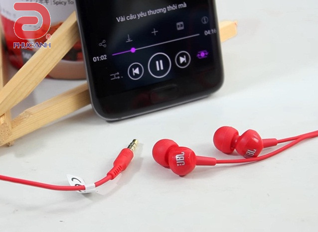 Tai nghe JBL C100SI: Phụ kiện thanh lịch dành cho các bạn trẻ