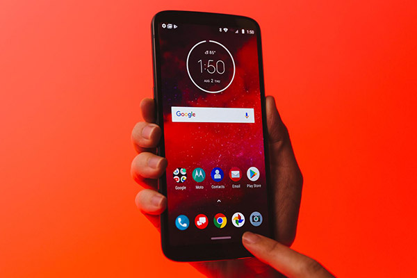 Chiếc điện thoại Lenovo Moto Z3 đầu tiên trên thế giới hỗ trợ mạng 5G được trình làng 