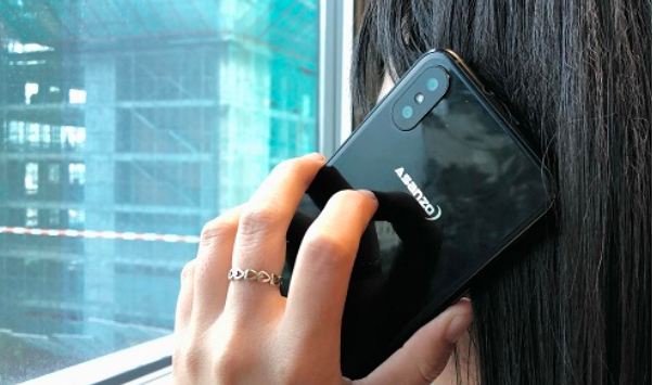 Xuất hiện Smartphone giá rẻ thương hiệu Việt với cảm biến vân tay bên cạnh, màn tràn viền