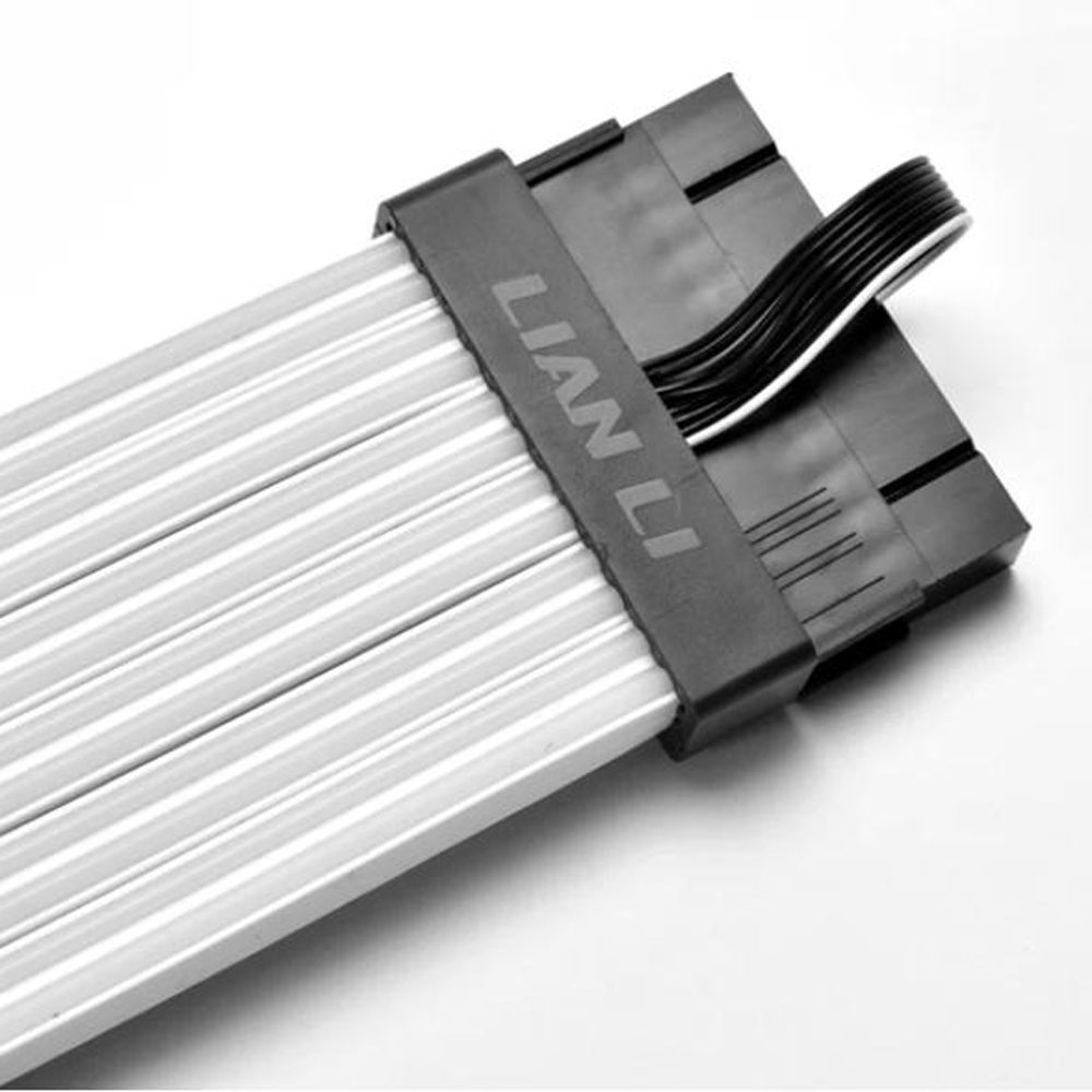 Dây nguồn nối dài Lian Li Strimer Plus V2 ARGB 24 Pin